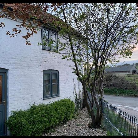 Charming Cottage Lyng  Bagian luar foto